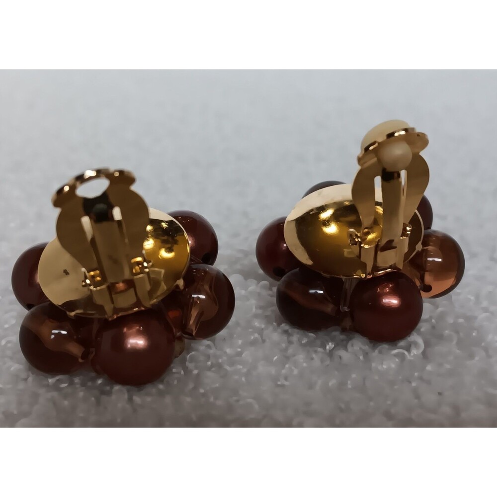 Vintage Brown Lucite Cluster Clip On Earrings 1.25 in - Picture 7 of 11